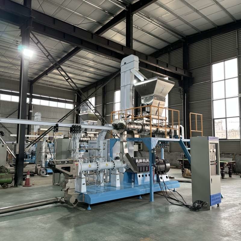 Extrusor de alimentación para peces de tornillos gemelos Tilapia máquina flotante de producción de alimentos para peces CE / SGS certificado