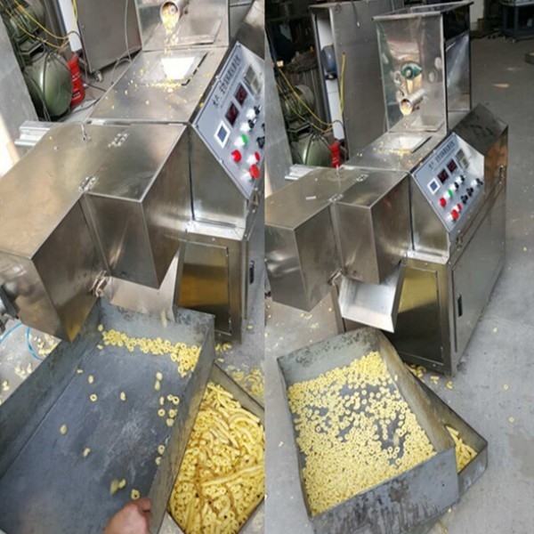 Máquina de extrusión de alimentos con tornillo de 220V/380V de tensión para planta de fabricación de pulverización de bastones de maíz