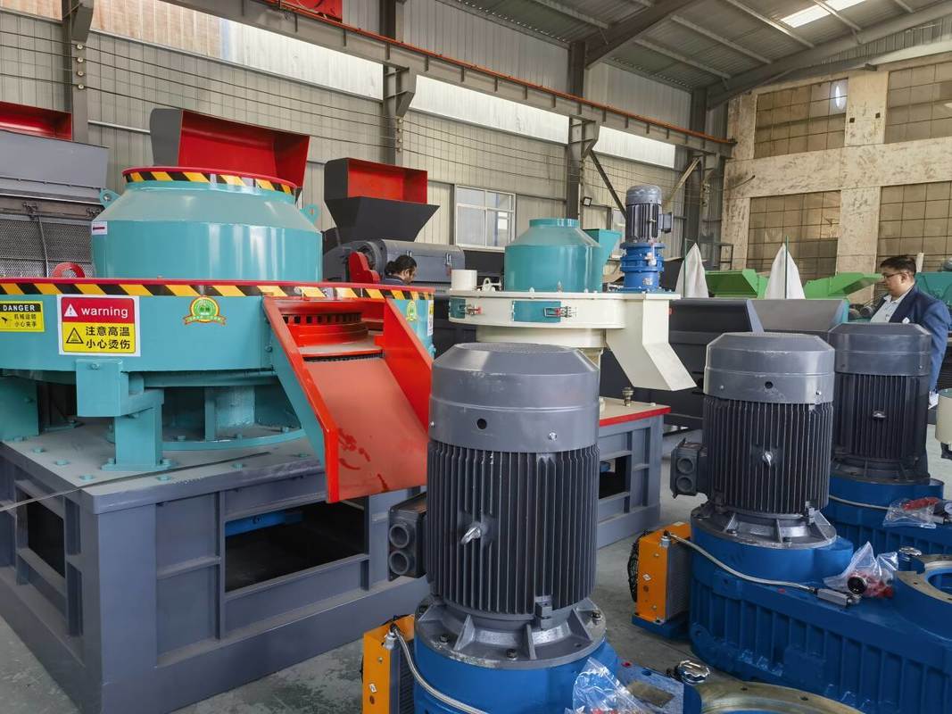 Alimentos para peces, aves y acuáticos, máquina peletizadora de alimento flotante para peces a precio de fábrica, ganado, perro
Términos de pago y envío