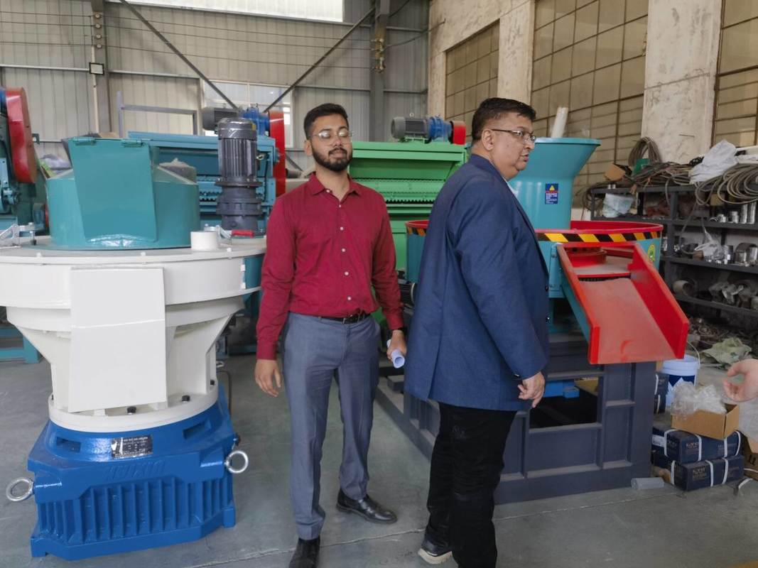 Máquina innovadora de briquetado de biomasa en modo anillado para el procesamiento de residuos agrícolas y forestales