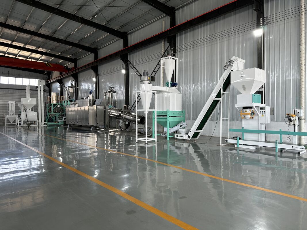 500–1000 kg/h Floating Fish Feed Production Line / Wet-Type Twin-Screw Feed Extrusion Line